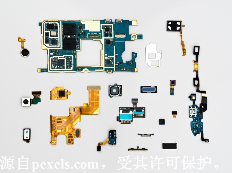 备案问题用户提交本单位至少1个月的企业纳税证明，或法定代表人